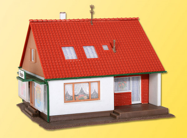 Kibri 38720 - Einfamilienhaus mit Laden 10,5x9,5x8 cm