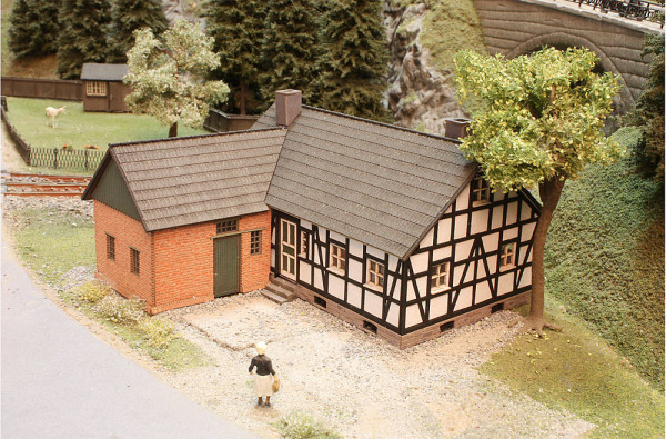 Joswood 23017 - Bergische Kate mit Anbau