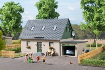 Auhagen 11454 - Einfamilienhaus mit Garage 158 x 126 x 90 mm