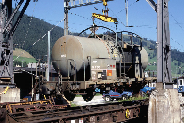 Bemo 2296114 - RhB P 10004 Kesselwagen