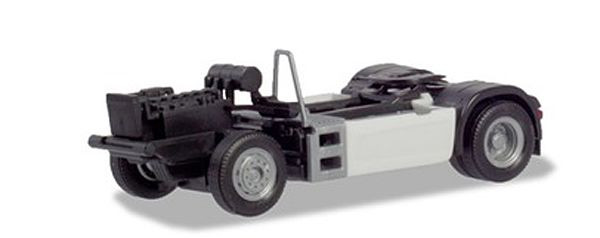 Herpa 085090 - MAN TGS / TGX Euro 6c Fahrgestell Zugmaschine mit Chassisverkleidung Inhalt: 2 Stück