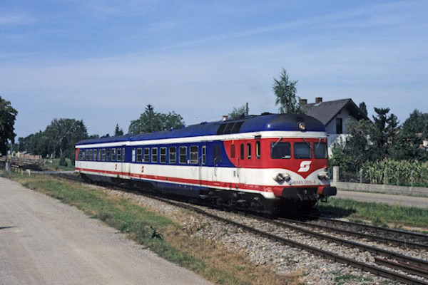 Jägerndorfer JC15250 - ÖBB Triebzug Rh 5145.005/4 Papagei-Valousek-Lackierung Ep.5, AC-digital