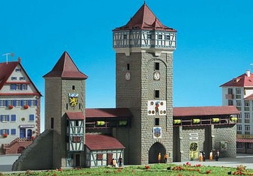 Kibri 37362 - Stadtmauer mit Fachwerkturm