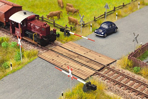 Noch 14305 - L.-C. Bahnübergang Holzbohlen, 8,0 x 1,3 cm, Laser-Cut minis H0