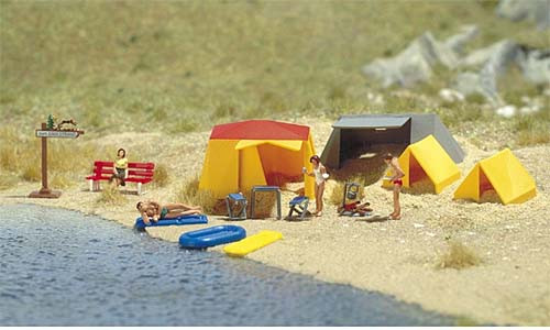 Busch 6026 - Motiv-Set: Ein kleiner Campingplatz 4 Zelte (teilweise mit Innenzelt), Klapptisch und H