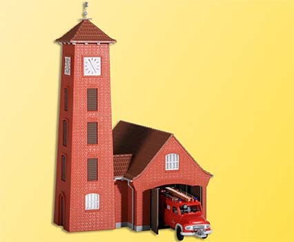 Kibri 39210 - Feuerwehrhaus Bahlburg-Lüneburg mit Fzg FK2500 11x11x17 cm
