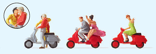 Preiser 10607 - "Vespa"-Fahrer handbemalt 3 teilig