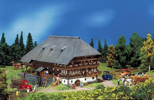 Faller 232258 - Schwarzwaldhof patiniertes Modell