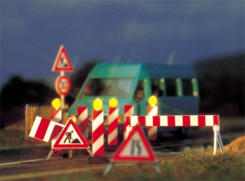 Busch 5937 - Baustellen-Set 7 Warnbaken (davon 4 mit Blitz)