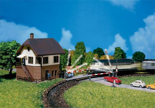 Faller 222170 - Bahnübergang mit Stellwerk ( 12-16 V Wechselspannung, 60 mA )