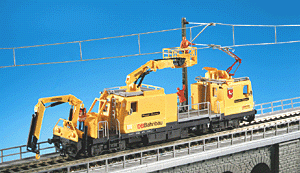 Kibri 16082 - DB Bahnbau Motorturmwagen MTW 100.083/1 Plasser & Theurer gelb