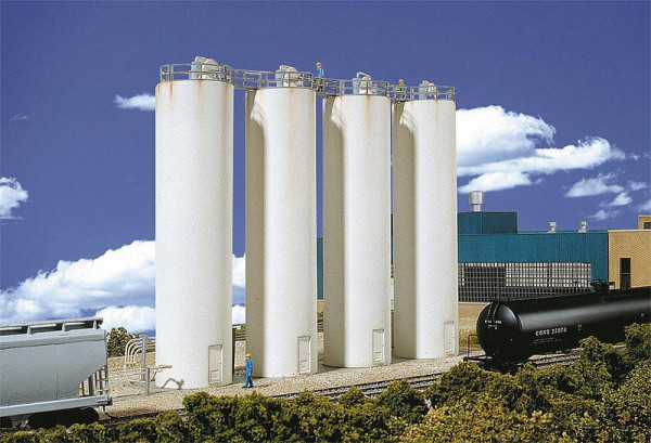 Walthers 533081 - 4 Lagertanks, 50 x 10 x 21 cm
