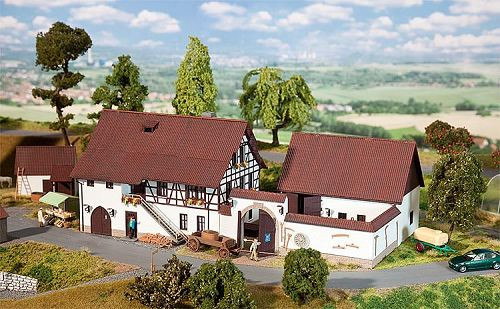 Faller 130372 - Hofgut, aufwändiger Bausatz