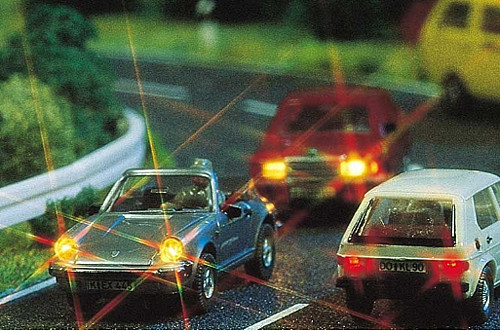 Busch 5927 - Auto-Einbau-Set 2 weiße Glühlampen und 2 rote Super-Mini-LEDs, einbaufertig (mit Vorwid