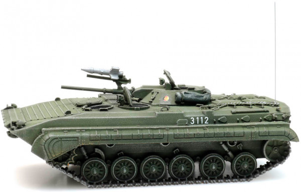 Artitec 6120008 - DDR BMP1 NVA Fertigmodell aus Resin, lackiert