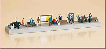 Auhagen 11339 - Bahnsteigausstattung mit Figuren