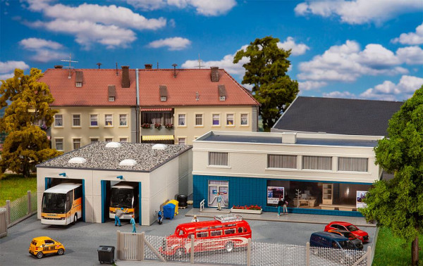 Faller 130120 - Set Busdepot, Bürogebäude und Fahrzeughalle