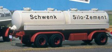 Weinert 4340 - Dreiachs-Anhänger m.Zementsilo