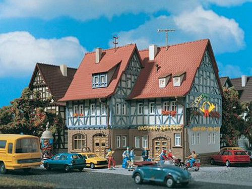 Vollmer 43637 - Gasthof zur Post 195x125x150 mm Fachwerk