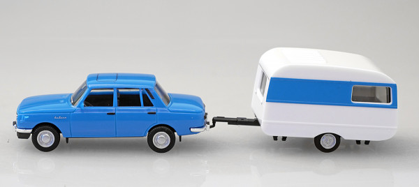 Herpa 028585-002 - Wartburg 353 `82 mit Qek, himmelblau