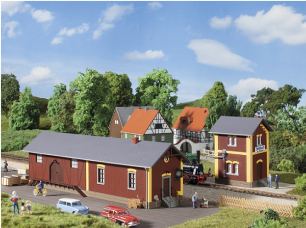Auhagen 11435 - Bahnhof Steinbach mit Wasserhaus
