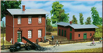 Auhagen 11389 - Lokleitung mit Schuppen