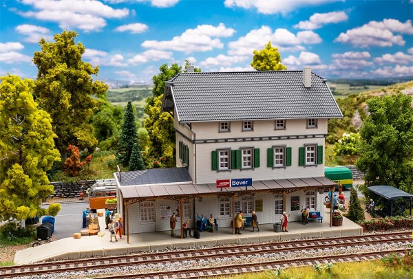 Faller 110142 - Bahnhof Bever Bausatz, 335 x 160 x 168 mm
