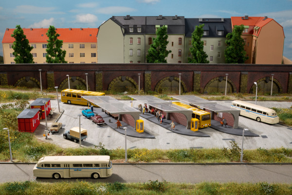 Auhagen 13349 - Busbahnhof