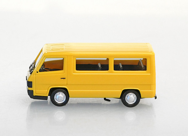 Herpa 028806 - MB 100 D Bus "Herpa-H-Edition" (mit Kennzeichenbedruckung)