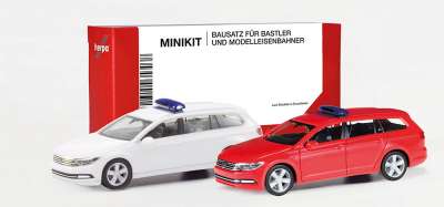 Herpa MiniKit Mercedes-Benz Vario Langkasten – Bausatz Im Maßstab 1:87, Kunststoff, Rot (Modellauto)