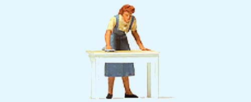 Preiser 28134 - Hausfrau, Tisch wischend