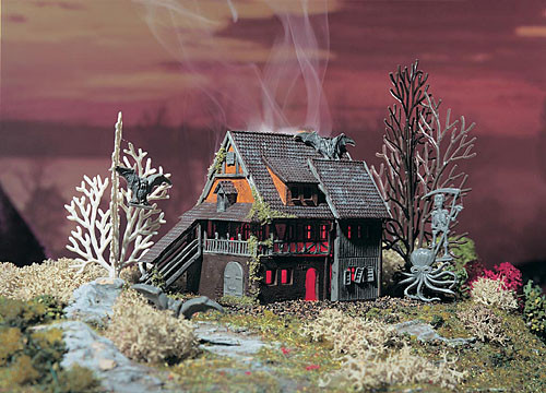 Vollmer 49679 - Villa Vampir mit Flackerlicht 77x50x58 mm Fachwerk
