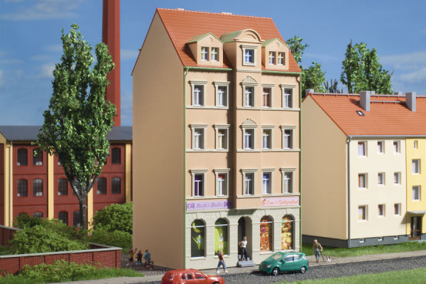 Auhagen 14477 - Stadthaus Ringstraße 3 68 x 47 x 121 mm