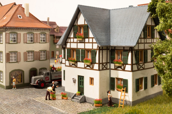 Noch 14010 - Blumenkästen blühend rot, 12 x rote Blumen
