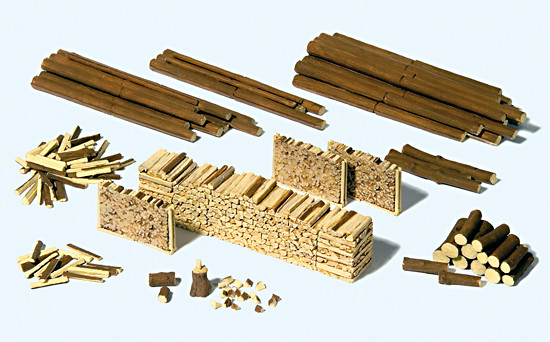 Preiser 17609 - Stämme, Holzscheite, Holzstapel