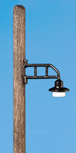 Weinert 33242 - Lampe in gerader Ausführung am Holzmast, unbeleuchtet (H0)