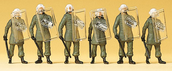 Preiser 10393 - BGS. Einsatzanzug. Schutzhelm. Abwehrstellung 6 teilig