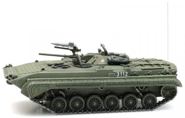 Artitec 6870288 - DDR BMP1 NVA grün Fertigmodell aus Resin, lackiert