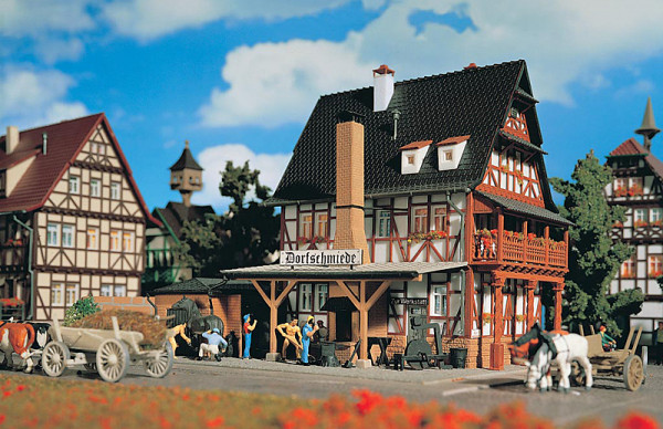Vollmer 43696 - Dorfschmiede 165x140x145 mm Fachwerk