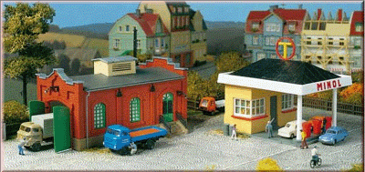 Auhagen 12227 - Tankstelle mit KFZ-Werkstatt